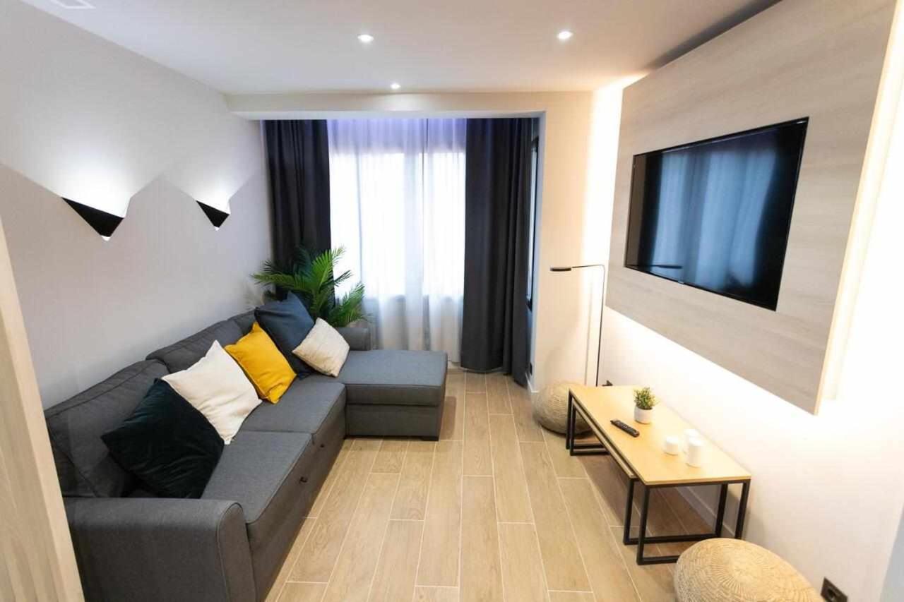 Apartamento Milano Living Suites En Vila Real Dış mekan fotoğraf